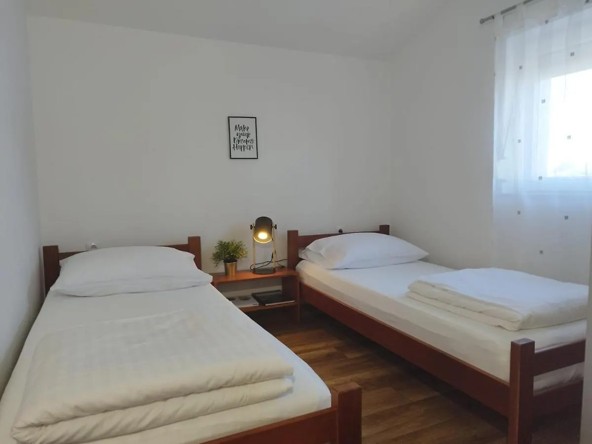 Apartment Kucica Zadar